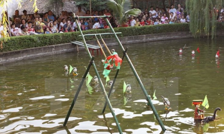 Biểu diễn m&uacute;a rối nước – sản phẩm du lịch mới ở Hội An