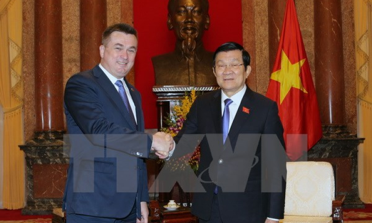 Chủ tịch nước Trương Tấn Sang tiếp Thống đốc tỉnh Primorie của Nga