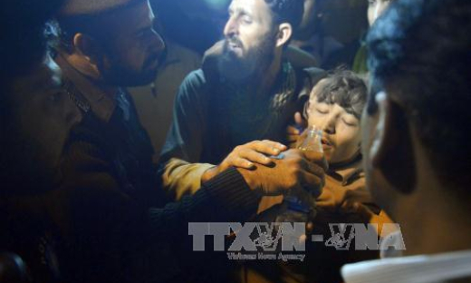 Thủ tướng: &ldquo;Người d&acirc;n ngh&egrave;o thế kh&ocirc;ng thể đi xa mua từng lon nước&ldquo;