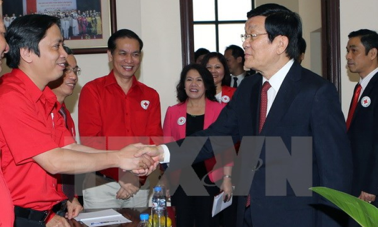 Chủ tịch nước Trương Tấn Sang l&agrave;m việc với Trung ương Hội Chữ thập Đỏ