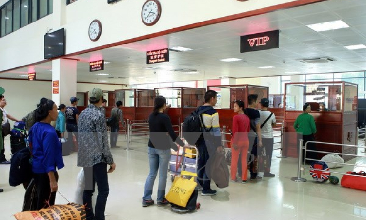 Giao lưu hữu nghị quốc ph&ograve;ng bi&ecirc;n giới Việt-Trung diễn ra từ 28-31/3