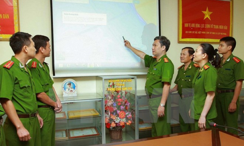 Cục Cảnh s&aacute;t h&igrave;nh sự nhận hu&acirc;n chương chiến c&ocirc;ng hạng nhất