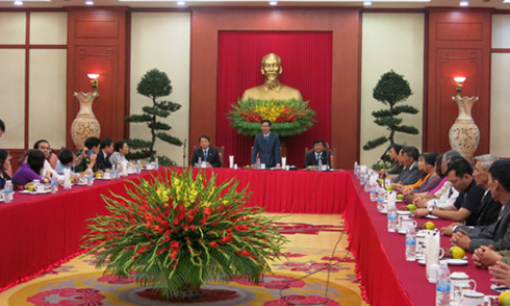 &Ocirc;ng V&otilde; Văn Thưởng tiếp đo&agrave;n đại biểu điển h&igrave;nh ti&ecirc;n tiến