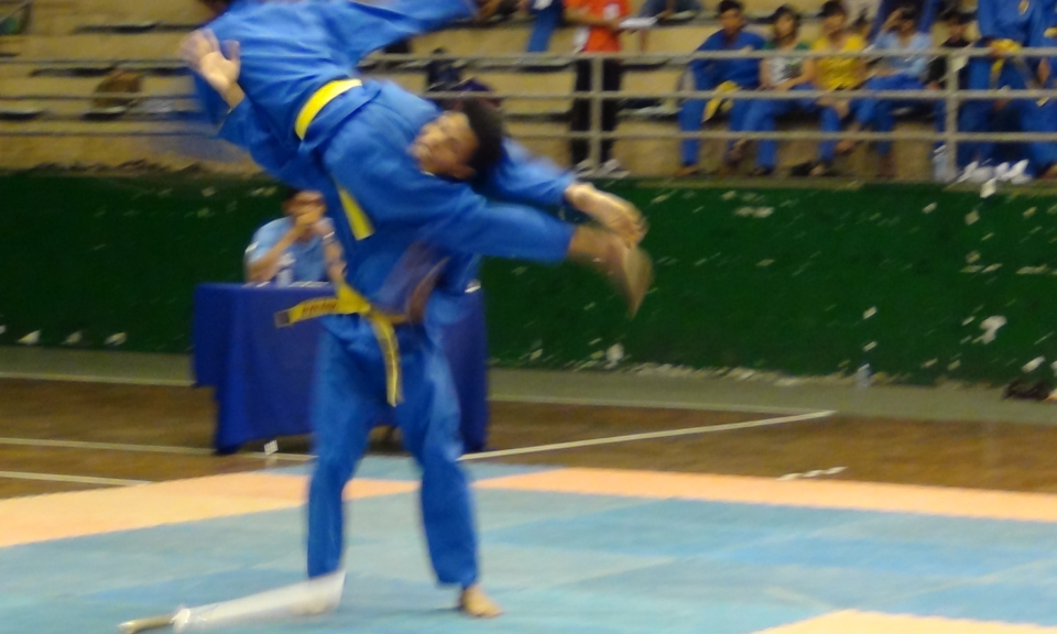 Loại bỏ &ldquo;căn bệnh&rdquo; th&agrave;nh t&iacute;ch trong bầu cử