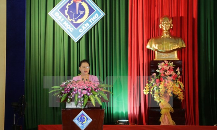 X&acirc;y dựng Quốc hội ng&agrave;y c&agrave;ng đổi mới, gần d&acirc;n, minh bạch hơn