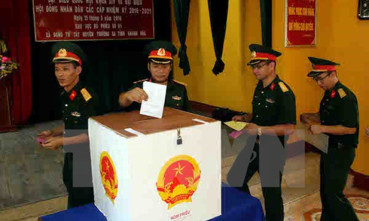 Cử tri Trường Sa gửi trọn niềm tin trong l&aacute; phiếu bầu cử