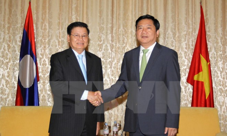 B&iacute; thư Đinh La Thăng hội kiến Thủ tướng L&agrave;o Thongloun Sisoulith