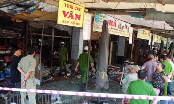 Cử tri tại nhiều địa phương trong cả nước tiến h&agrave;nh bầu cử sớm