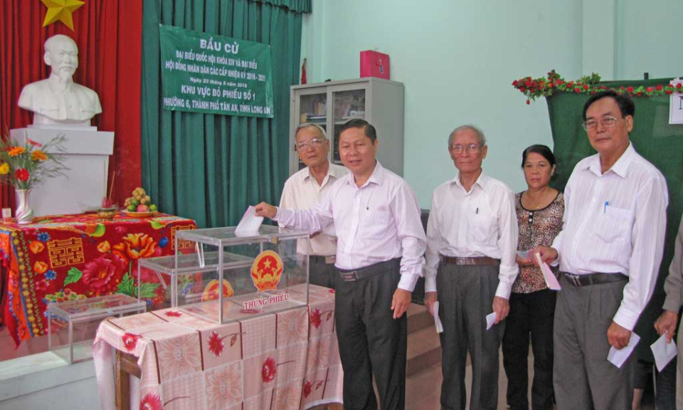 Nhiều địa phương đ&atilde; đạt tỷ lệ 100% cử tri bỏ phiếu