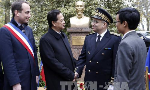 Những h&igrave;nh ảnh đẹp về Tổng thống Obama trong ng&agrave;y thứ hai ở Việt Nam