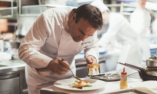 Ph&oacute; Thủ tướng Trương H&ograve;a B&igrave;nh tiếp đại sứ Nhật Bản