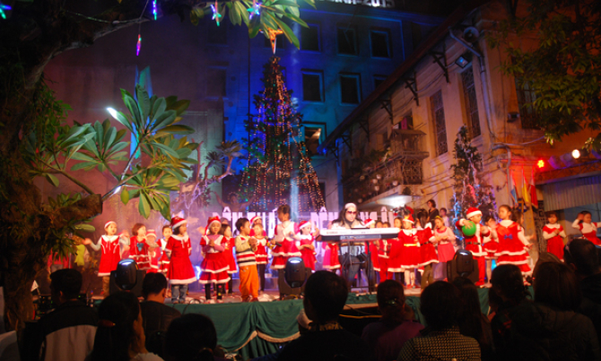 Đo&agrave;n đại biểu qu&acirc;n sự cấp cao Việt Nam thăm ch&iacute;nh thức Campuchia