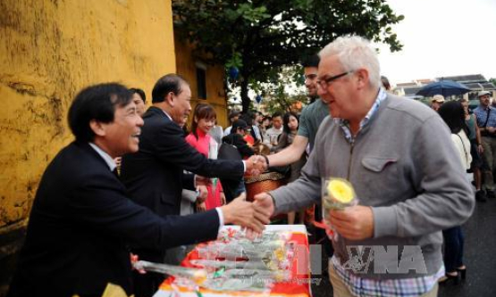 Du lịch Việt Nam: Quảng Nam phấn đấu đ&oacute;n tr&ecirc;n 5 triệu lượt du kh&aacute;ch năm 2017