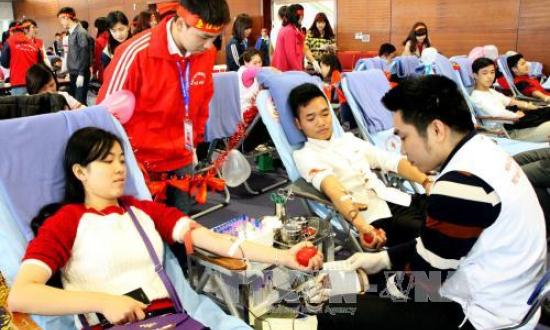 Lễ hội Xu&acirc;n hồng với h&agrave;nh tr&igrave;nh 10 năm ‘Hiến giọt m&aacute;u đ&agrave;o – Trao đời sự sống’