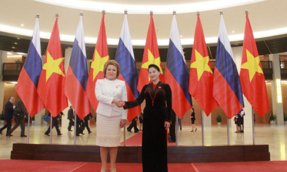 Việt Nam-LB Nga tăng cường thực hiện c&aacute;c văn kiện hợp t&aacute;c đ&atilde; k&yacute; kết