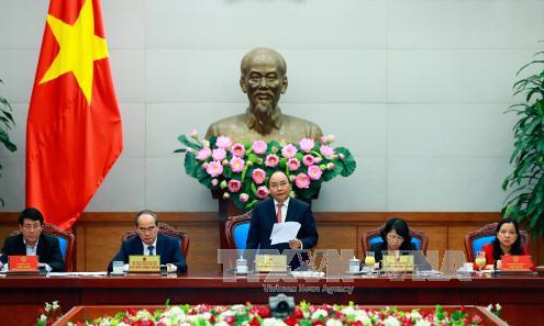 Thủ tướng: Khen thưởng phải hướng v&agrave;o người lao động trực tiếp