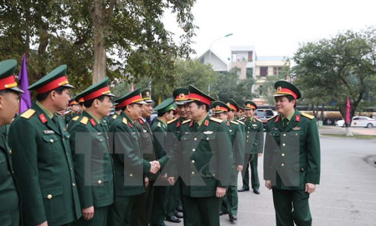 Đại tướng Ng&ocirc; Xu&acirc;n Lịch l&agrave;m việc với Qu&acirc;n khu 4 v&agrave; Nghệ An