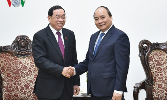 Việt Nam hỗ trợ v&agrave; hoan ngh&ecirc;nh L&agrave;o đầu tư x&acirc;y dựng cảng biển