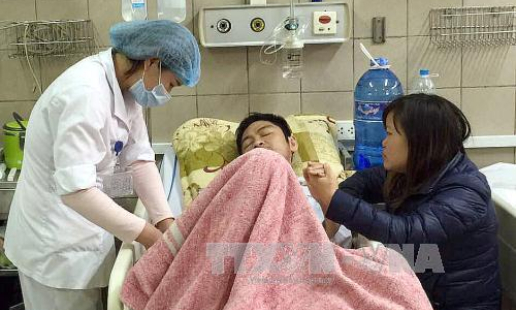 9 sinh vi&ecirc;n ngộ độc methanol đ&atilde; được hồi sức th&agrave;nh c&ocirc;ng