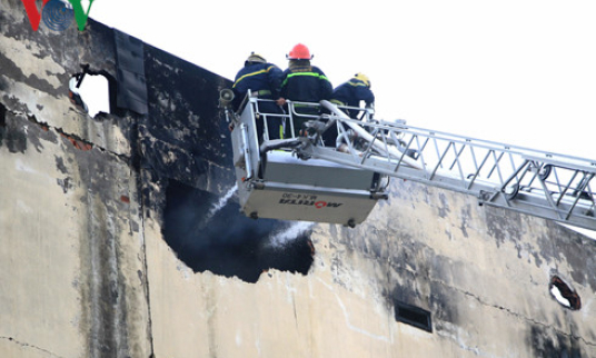 Vụ ch&aacute;y lớn ở Cần Thơ: H&agrave;ng ngh&igrave;n c&ocirc;ng nh&acirc;n tạm mất việc