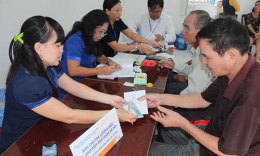 Bảo đảm quỹ BHXH: Sẽ tăng mức đ&oacute;ng hoặc tăng tuổi nghỉ hưu?