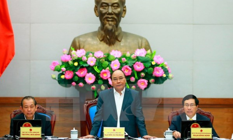 Thủ tướng: Cần c&oacute; giải ph&aacute;p quyết liệt để đạt tăng trưởng 6,7%