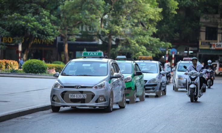 C&aacute;c l&atilde;nh đạo sắp bị buộc nhận kho&aacute;n kinh ph&iacute; thay v&igrave; đi xe biển xanh?