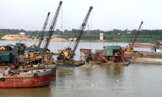 Mở đợt cao điểm trấn &aacute;p tội phạm khai th&aacute;c c&aacute;t tr&aacute;i ph&eacute;p