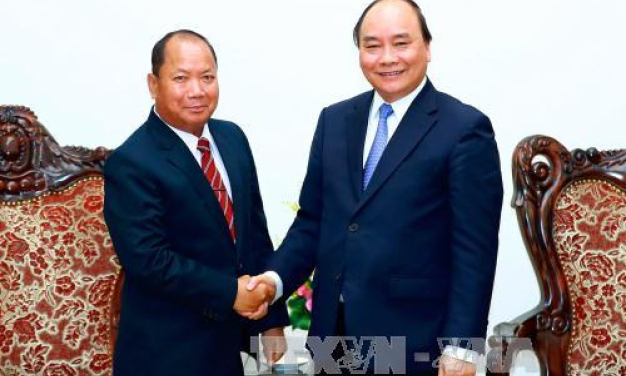 Thủ tướng Nguyễn Xu&acirc;n Ph&uacute;c tiếp Bộ trưởng An ninh L&agrave;o