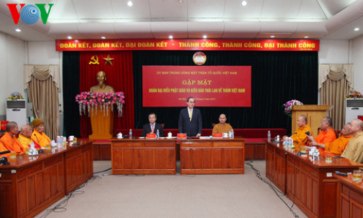 &Ocirc;ng Nguyễn Thiện Nh&acirc;n tiếp đại biểu Phật gi&aacute;o v&agrave; kiều b&agrave;o Th&aacute;i Lan