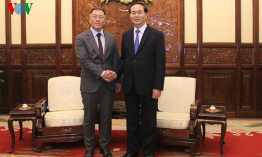 Chủ tịch nước Trần Đại Quang tiếp Ph&oacute; Chủ tịch tập đo&agrave;n Hyundai