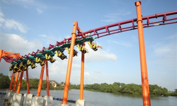 Sắp ra mắt t&agrave;u lượn dạng treo lớn nhất Việt Nam tại Asia Park