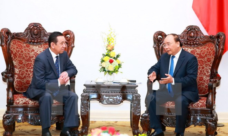 Thủ tướng Ch&iacute;nh phủ Nguyễn Xu&acirc;n Ph&uacute;c tiếp Đại sứ M&ocirc;ng Cổ