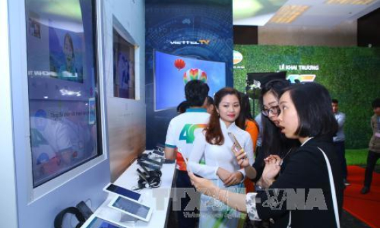 Th&ocirc;ng qua mạng 4G, đưa nội dung số chất lượng tốt nhất, chi ph&iacute; thấp đến người d&acirc;n