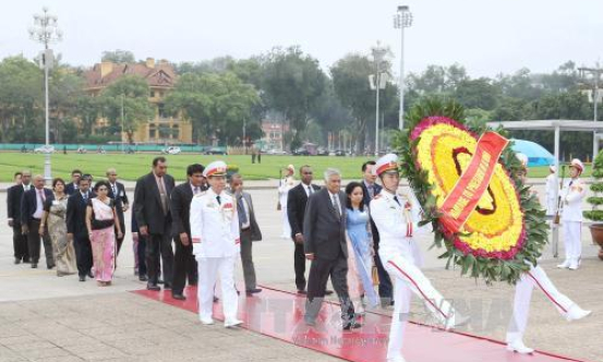 Thủ tướng Sri Lanka v&agrave; Phu nh&acirc;n kết th&uacute;c chuyến thăm ch&iacute;nh thức Việt Nam