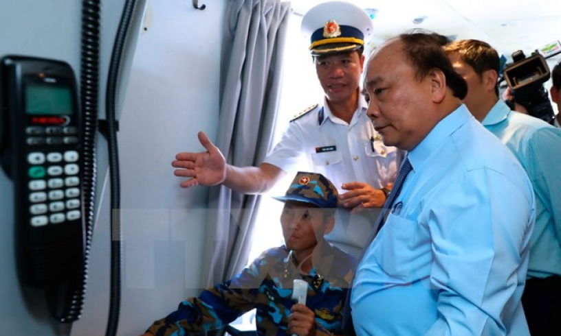 Thủ tướng thăm, kiểm tra Lữ đo&agrave;n T&ecirc;n lửa bờ của V&ugrave;ng 2 Hải qu&acirc;n