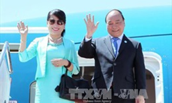 Thủ tướng Nguyễn Xu&acirc;n Ph&uacute;c l&ecirc;n đường thăm ch&iacute;nh thức Vương quốc Campuchia