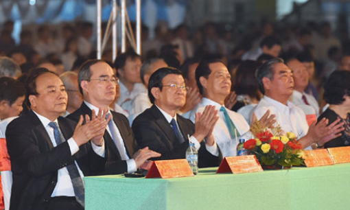 Thủ tướng trao Hu&acirc;n chương Độc lập hạng Nhất cho tỉnh Tr&agrave; Vinh