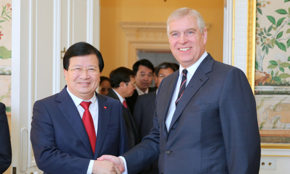 Ph&oacute; Thủ tướng Trịnh Đ&igrave;nh Dũng thăm ch&iacute;nh thức Vương Quốc Anh