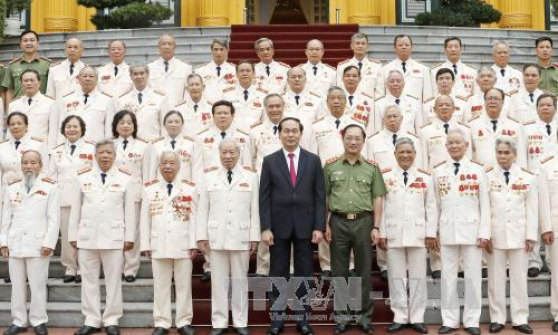 Chủ tịch nước gặp mặt c&aacute;n bộ c&ocirc;ng an chi viện chiến trường miền Nam