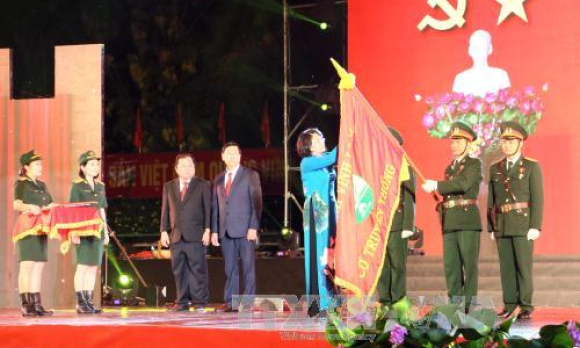 Kỷ niệm 25 năm t&aacute;i lập tỉnh Vĩnh Long