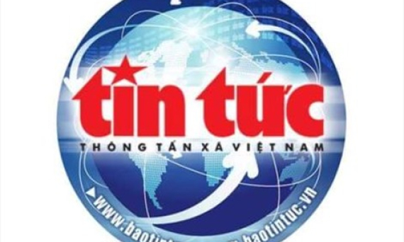 Trao Bằng T&ocirc;̉ qu&ocirc;́c ghi c&ocirc;ng cho th&acirc;n nh&acirc;n c&aacute;c li&ecirc;̣t sỹ Long An