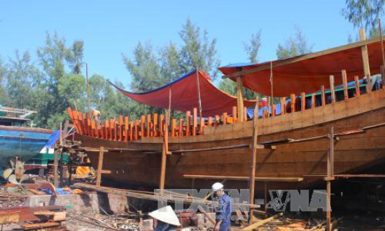 Trả lại y&ecirc;n b&igrave;nh cho biển miền Trung