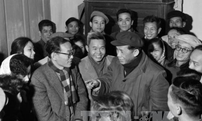 Xuất bản s&aacute;ch về Tổng B&iacute; thư L&ecirc; Duẩn, nh&agrave; l&atilde;nh đạo kiệt xuất của Việt Nam