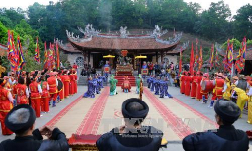 Giỗ Đức Quốc Tổ Lạc Long Qu&acirc;n v&agrave; d&acirc;ng hương tưởng niệm Tổ Mẫu &Acirc;u Cơ