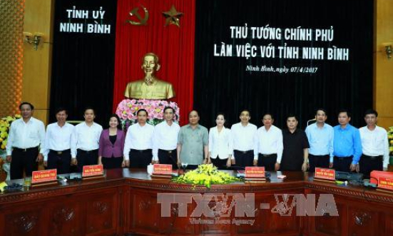 Thủ tướng: X&acirc;y dựng thương hiệu để du kh&aacute;ch ‘Đến Việt Nam kh&ocirc;ng thể kh&ocirc;ng đến Ninh B&igrave;nh’