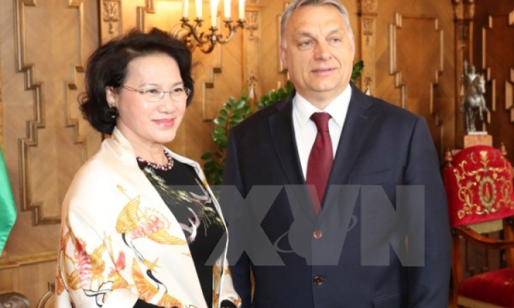 Chủ tịch Quốc hội Nguyễn Thị Kim Ng&acirc;n hội kiến Thủ tướng Hungary