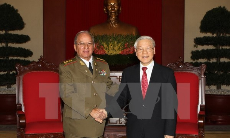 Bộ trưởng Quốc ph&ograve;ng Cuba đ&aacute;nh gi&aacute; cao chuyến thăm Việt Nam