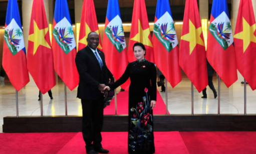 Chủ tịch Quốc hội hội đ&agrave;m với Chủ tịch Thượng viện Cộng h&ograve;a Haiti