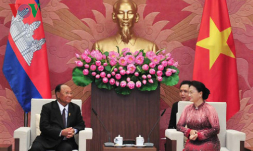 L&atilde;nh đạo cấp cao Việt Nam – Campuchia trao đổi thư ch&uacute;c mừng